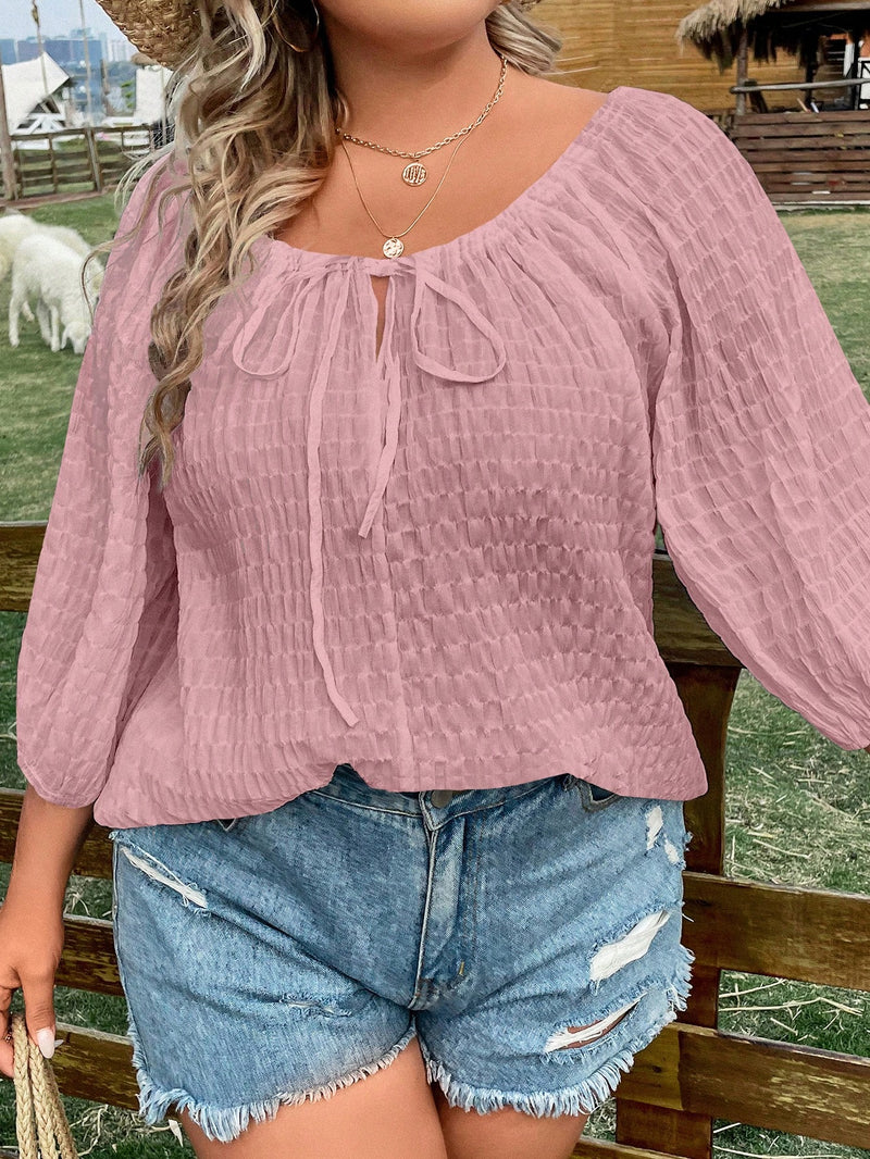 Blusa Feminina com laço na gola. Plus Size - Mirna