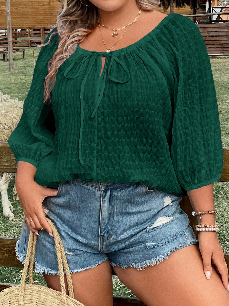 Blusa Feminina com laço na gola. Plus Size - Mirna
