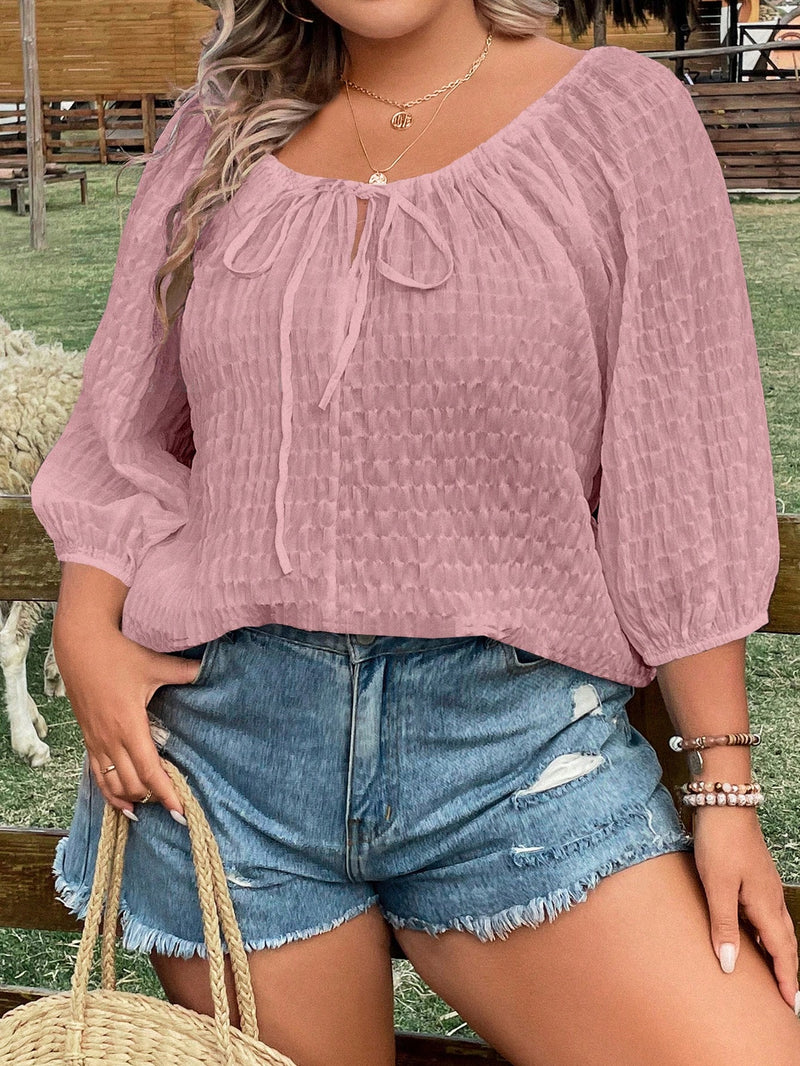 Blusa Feminina com laço na gola. Plus Size - Mirna