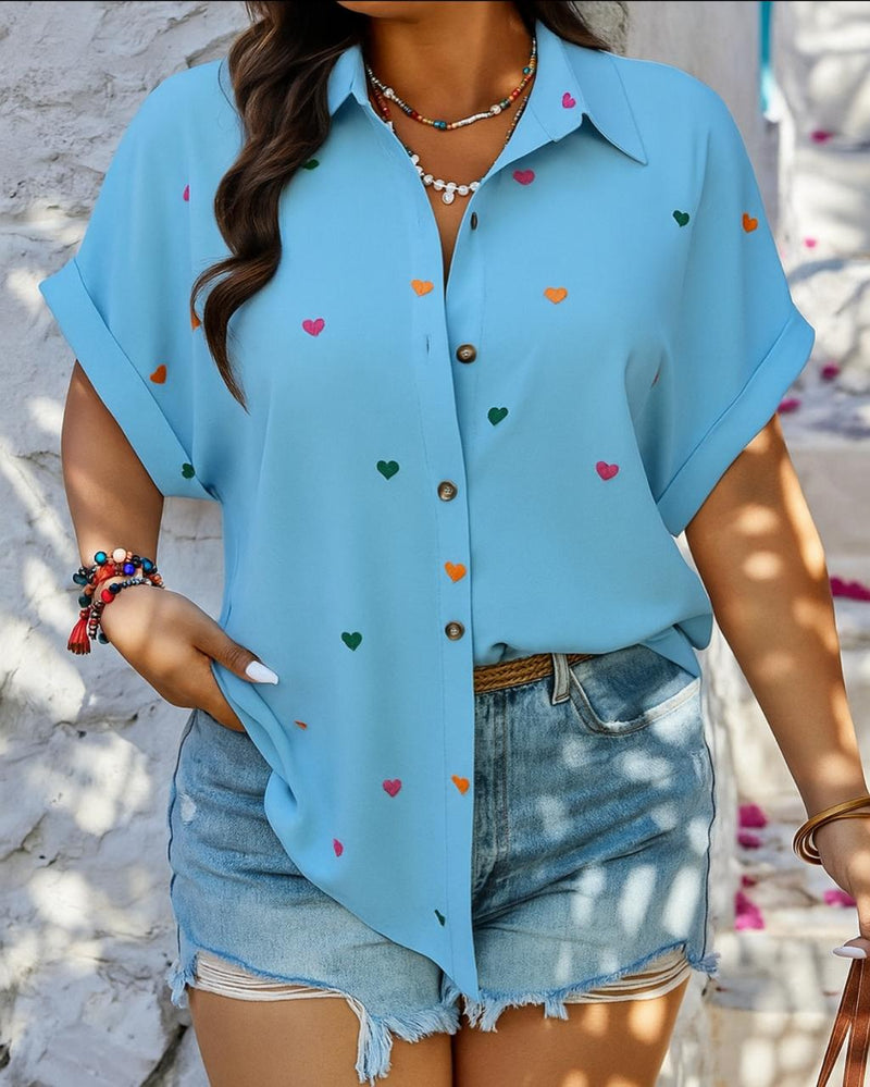 Camisa Feminina de Manga Curta. Plus Size - Tyta