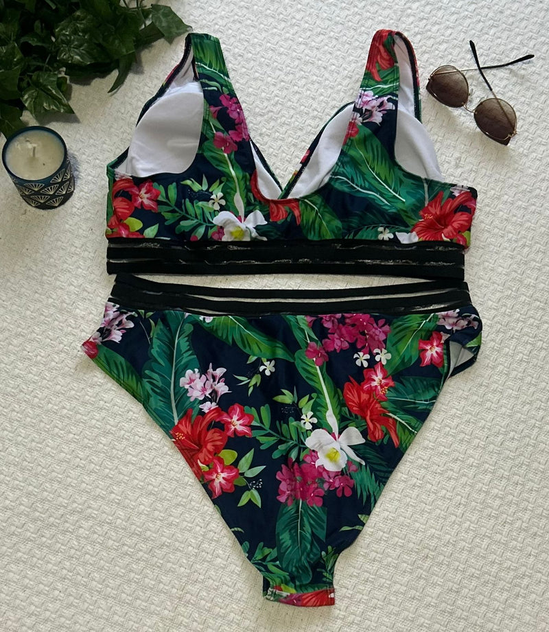 Biquini Femininocom Acabamento Listrado. Plus Size - Julia
