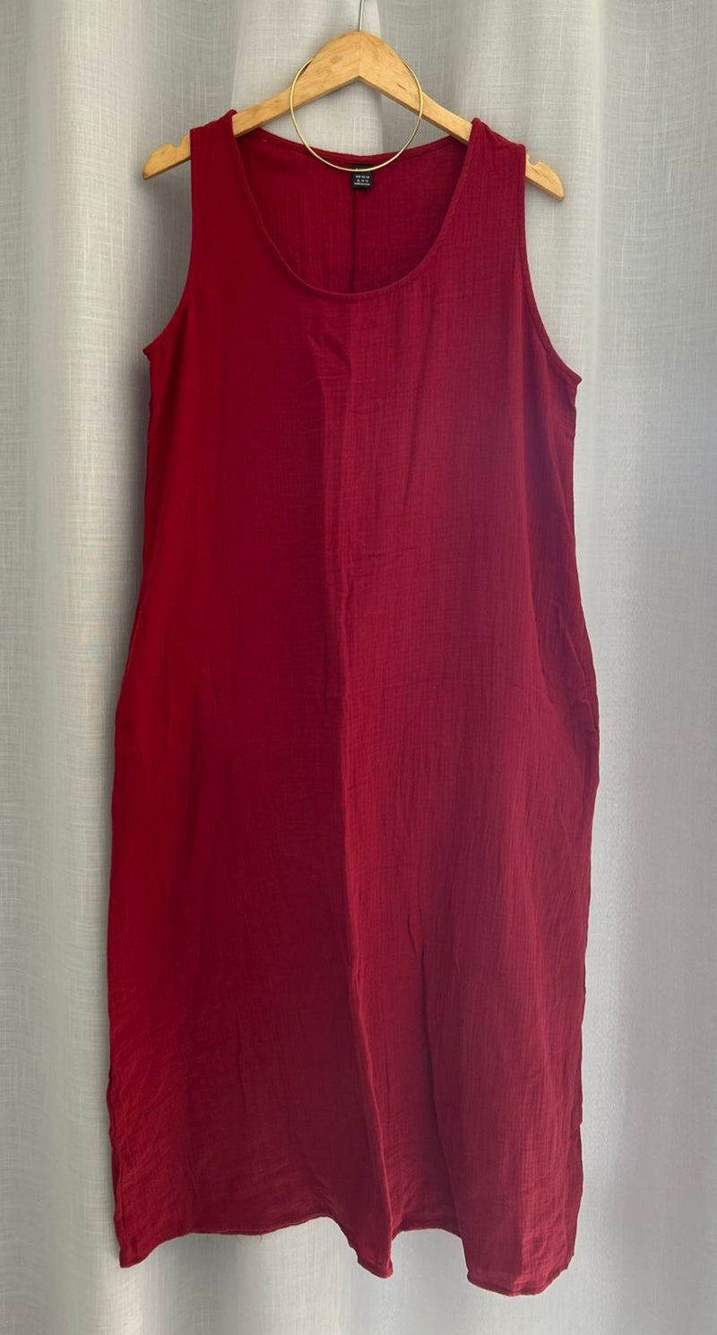 Vestido Feminino com decote em U. Plus Size - Nádia