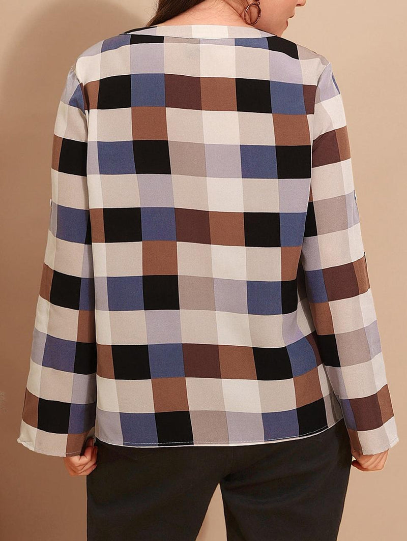 Blusa Feminina Com decote em V entalhado. Plus Size - Catarina