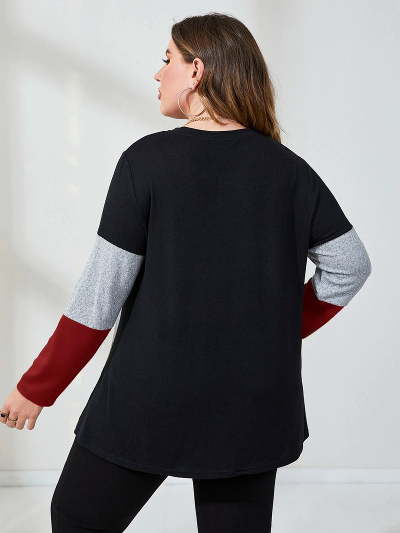 Camisa feminina de manga comprida com costura e recortes. Plus Size - Khala