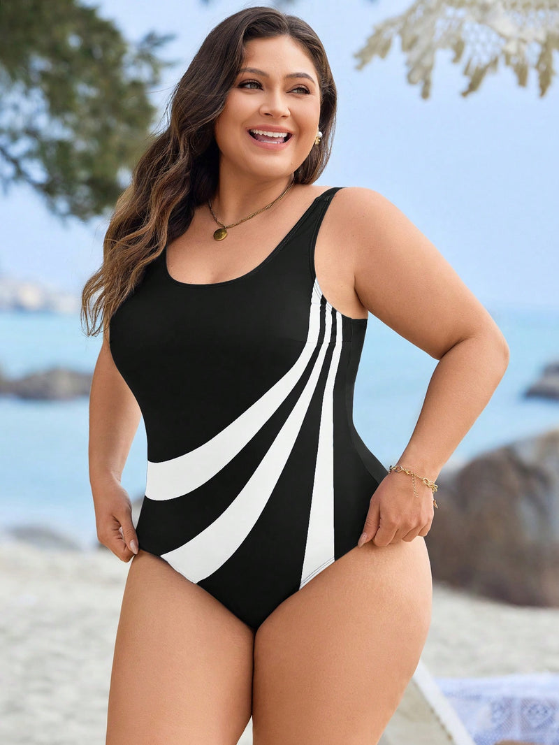 Maiô Feminino com Detalhes em Estilo de Emenda - Camille. Plus Size