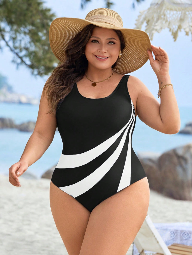 Maiô Feminino com Detalhes em Estilo de Emenda - Camille. Plus Size