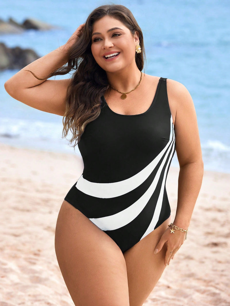Maiô Feminino com Detalhes em Estilo de Emenda - Camille. Plus Size