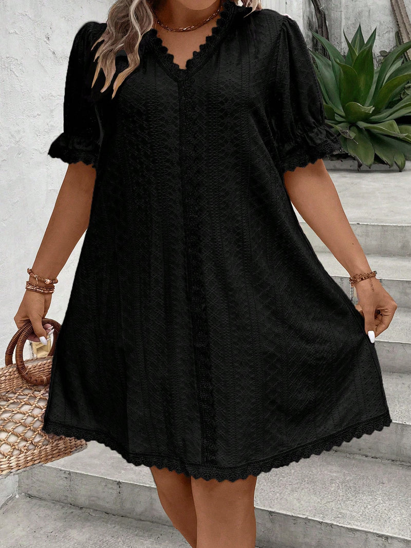 Saída de Praia com Renda Contrastante e Mangas com Babados - Kora. Plus Size