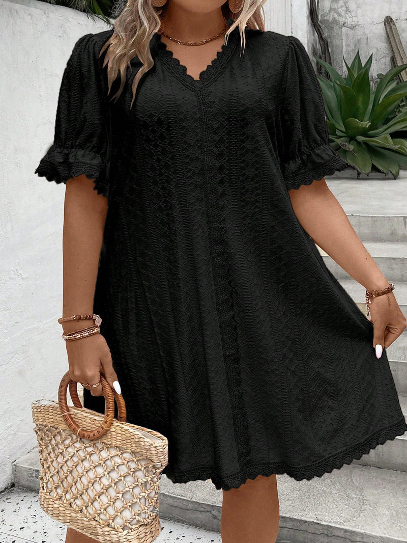 Saída de Praia com Renda Contrastante e Mangas com Babados - Kora. Plus Size